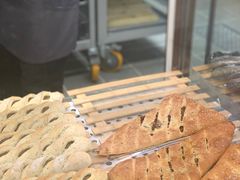 -奈雪的茶(亨特国际广场店)