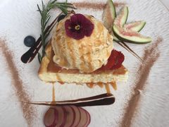 -Mark&Mars Restaurant