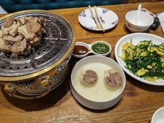 -蒙亨·手把肉·蒙古包文化主题餐厅(天恒广场店)