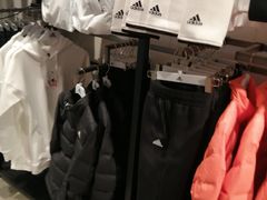 -adidas(滔搏朝阳大悦城店)