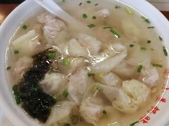 鲜肉小馄饨-小姜锅贴(凤凰街店)