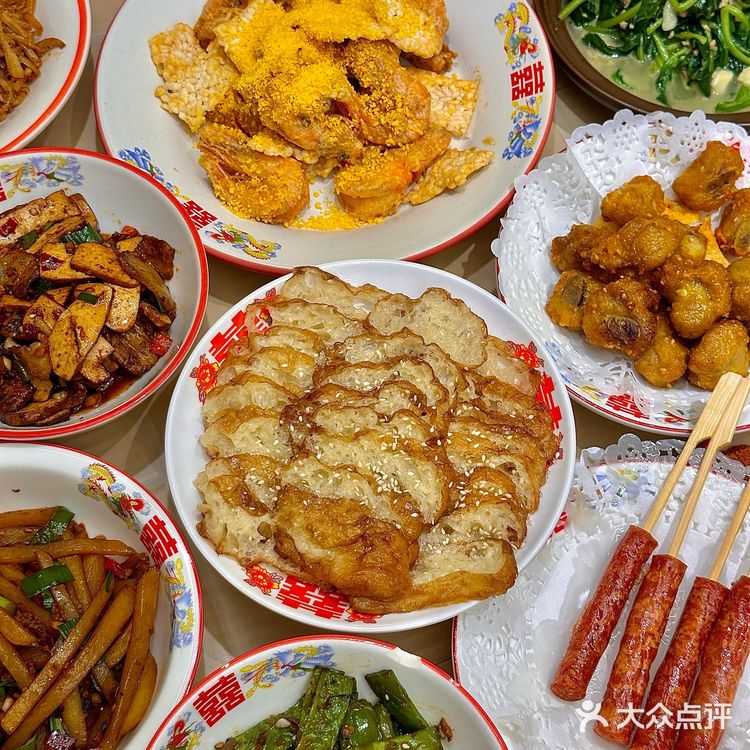 在武汉！长沙土著都爱的下饭湘菜馆子