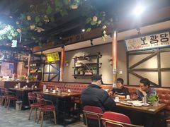 大堂-·缸桶屋·韩式牛肋条自助烤肉(西湖D11店)