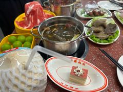 -四囍码头海鲜烧烤自助火锅(外滩南京东路悦荟广场店)