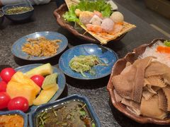 -湊湊火锅·茶憩(打浦桥日月光店)