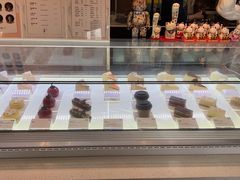 -Fridi Patisserie Cafe