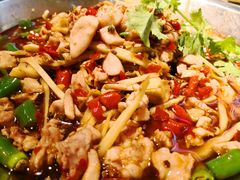 -兔行天下-鸿鹤鲜锅兔(中海国际店)