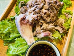 拆骨肉-华盛园卷子王农家菜水库鱼