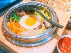 牛肉拌饭-明洞阿姨·韩式酱蟹烤肉·创意料理(三元桥店)