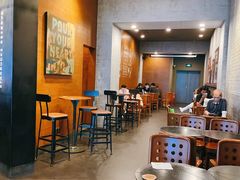 大堂-星巴克臻选(深圳皇庭广场分店)