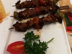 果木香烤猪颈肉串-必胜客(WOW中心城店)