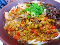 酸辣鸡杂-宝小庆邵阳米粉(深圳市南山保利店)