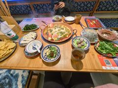 -洱火云南酸菜牛肉火锅(石景山当代商城店)