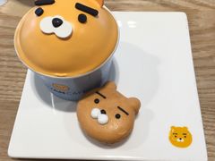 ryan蛋糕-KAKAO FRIENDS(弘大店)