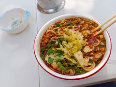 -珀玉莲花白米线店