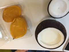 -志龙皇冠吃货椰子铺