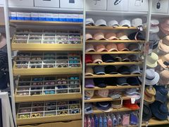 -名创优品(北京新中关购物中心地铁层店)