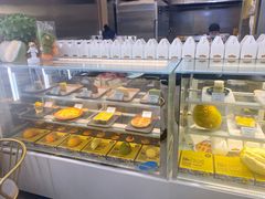 面包甜点陈列柜-猫王榴莲世家(三里屯SOHO商场店)