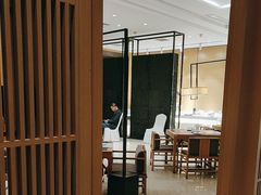 -鱼鲜饭香·招牌汽锅剁椒鱼头王