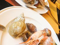 -大中华希尔顿酒店-念自助餐·嗨啤·小龙虾