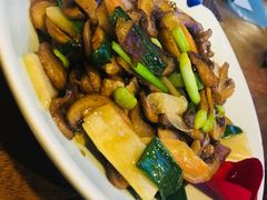 -雀舞云南菜(乐客城店)