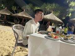 -亚龙湾希尔顿自助餐厅·海鲜·烧烤·沙滩BBQ·现场乐队