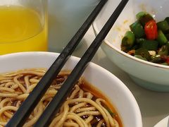 -满江红四季餐厅 · 国家五钻级酒家(新纪元大酒店店)
