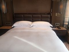 -中山利和希尔顿酒店