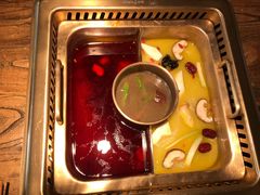 骨汤君汤牛油锅-九鼎轩脆毛肚火锅(商业街店)