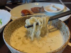 黄鱼煨面-杭州西子湖四季酒店·金沙厅