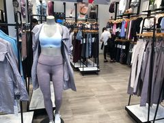 -lululemon(比斯特购物村店)
