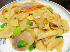 肉片炒春笋-民间瓦缸煨汤館(嵩山路店)