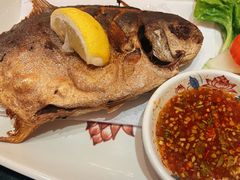 -大头虾越式风味餐厅(光明广场店)