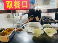 -刘记羊汤·烧饼夹肘子