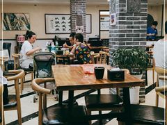 大堂-老白家纸包鱼·烧烤·海鲜(矿山路店)