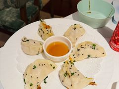 鲜肉虾仁锅贴-漢舍中国菜馆(浦东嘉里城店)