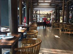 -阿瓦山寨·湘菜现炒·剁椒鱼头王(咸阳总店)