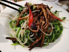 山珍翡翠苗-新大咀港式茶餐厅(宝山万达店)