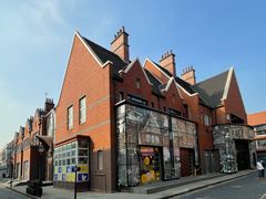 -钟书阁(松江泰晤士小镇店)