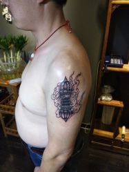 -木子·纹身店TATTOO穿孔·洗纹身