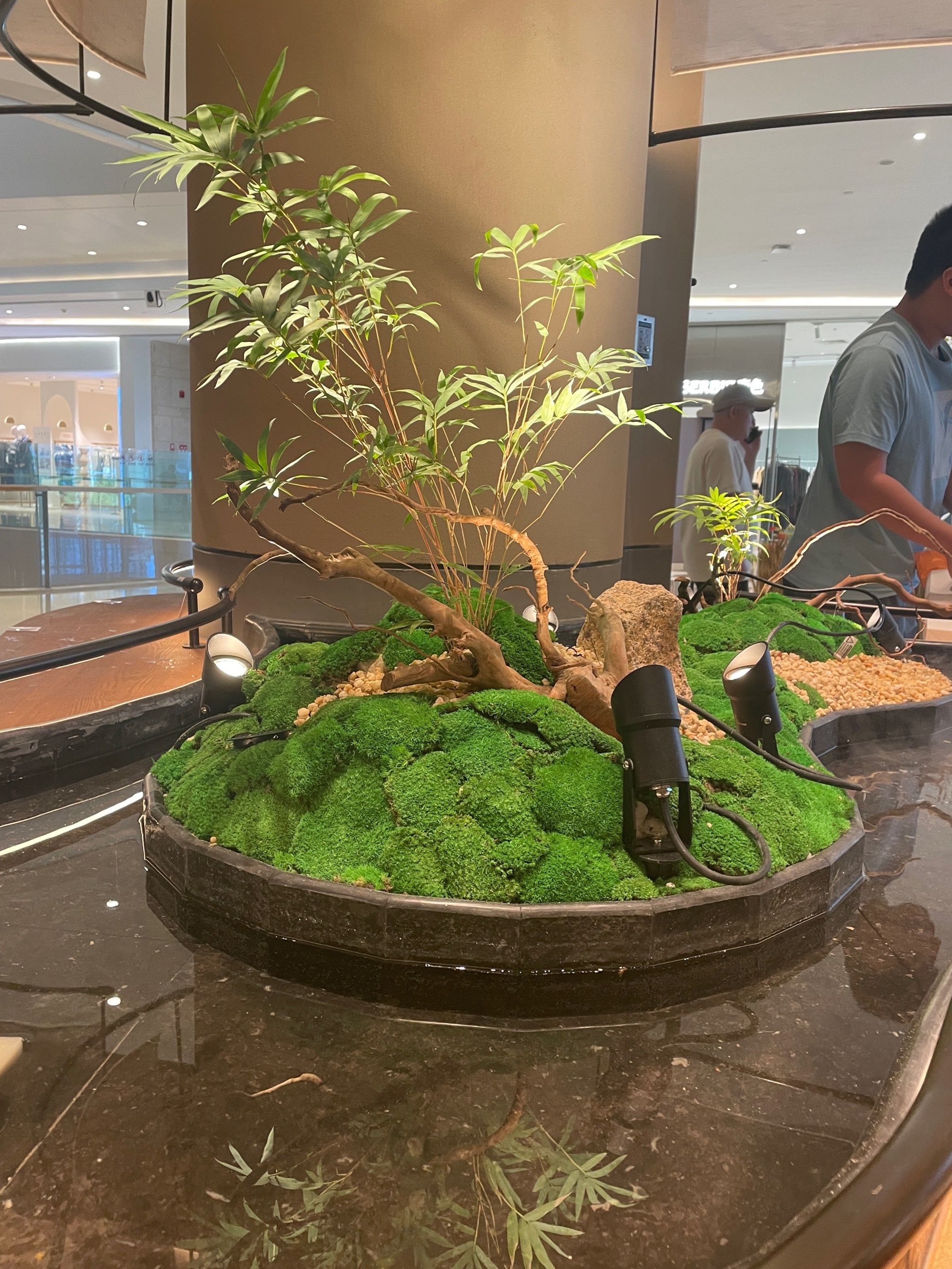 烟雾缭绕的餐桌艺术