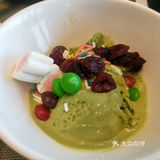 朋友团购的自助餐，三人三百多