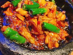 石锅杭椒牛蛙-桂满陇天书(南京德基旗舰店)
