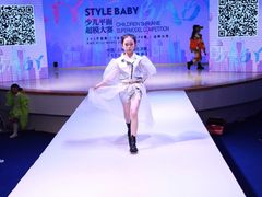 -翎秀服装模特
