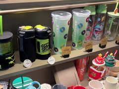 -星巴克臻选(上海今潮8弄店)