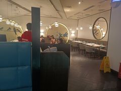 大堂-周渝食惦·酸菜鱼精致川菜(横岗店)