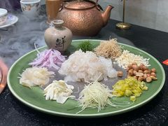 -得意咚瓜·顺德鱼生·冬瓜火锅(深圳首店)