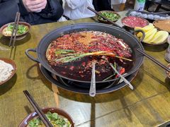-黄潇洒老火锅(九眼桥宏济巷店)