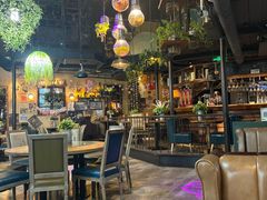 -临界音乐酒馆·小龙虾·江湖菜(华熙LIVE·鱼洞店)