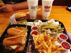 -The Habit Burger Grill 哈比特汉堡(复兴soho店)